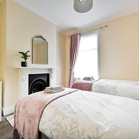 A Two Bedroom A Stride Away From Meridian Greenwich Londres Exterior foto